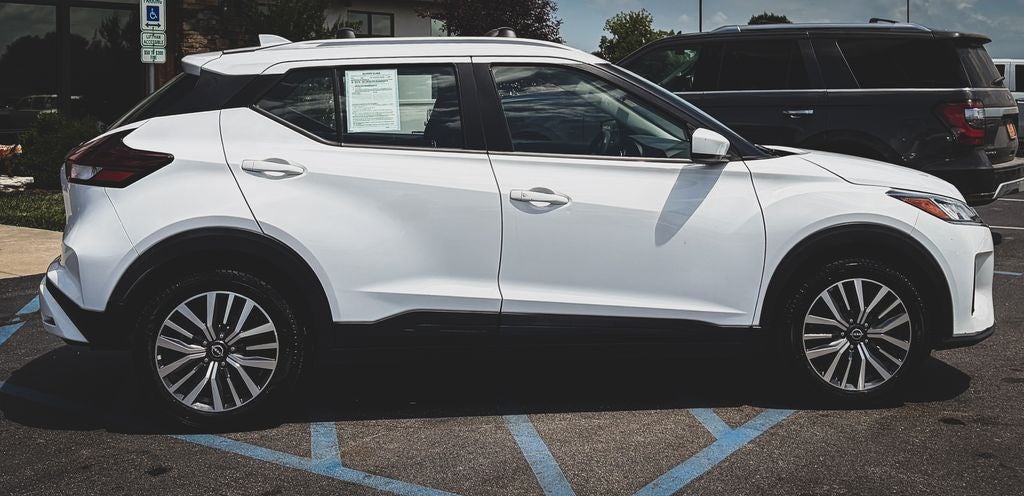 2022 Nissan Kicks SV