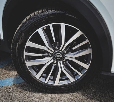 2022 Nissan Kicks SV