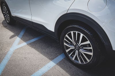 2022 Nissan Kicks SV