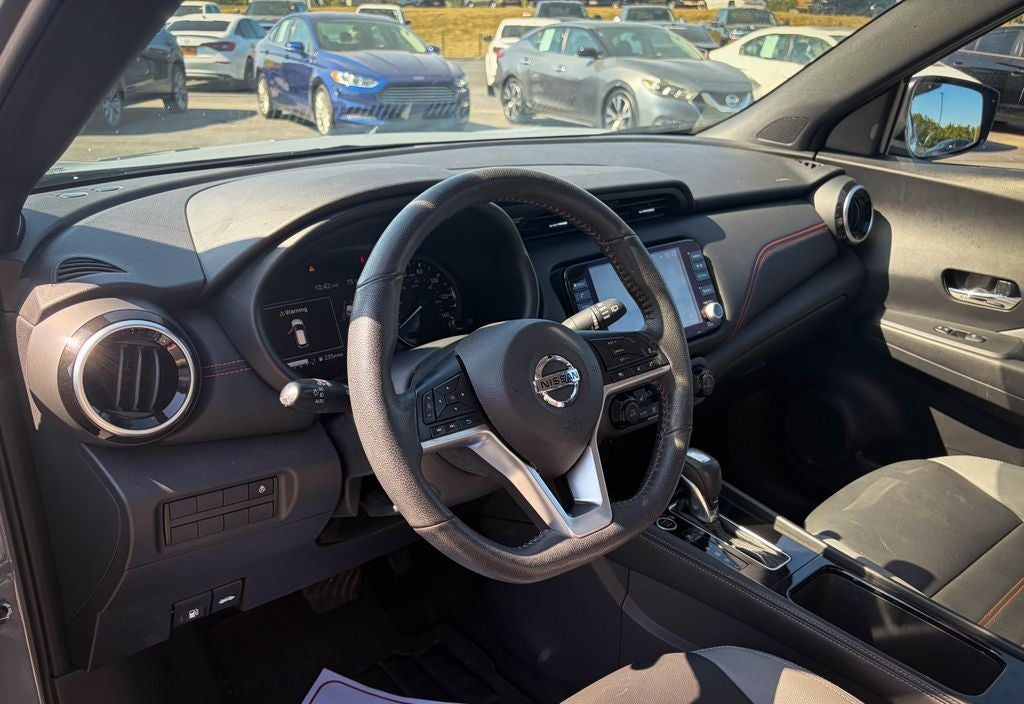 2021 Nissan Kicks SR