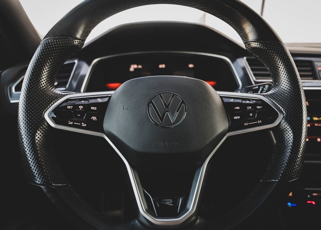 2022 Volkswagen Tiguan 2.0T SE R-Line Black