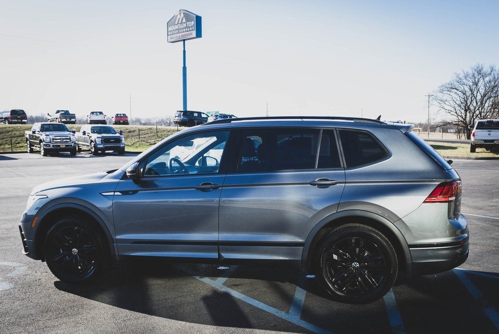 2022 Volkswagen Tiguan 2.0T SE R-Line Black