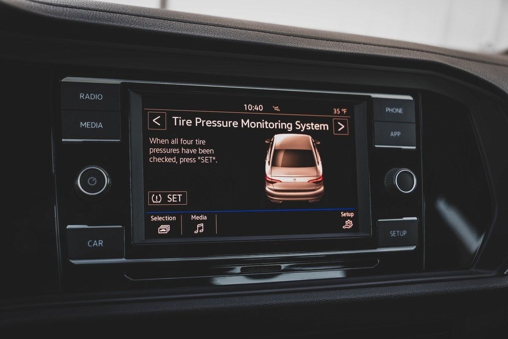 2019 Volkswagen Jetta R-Line