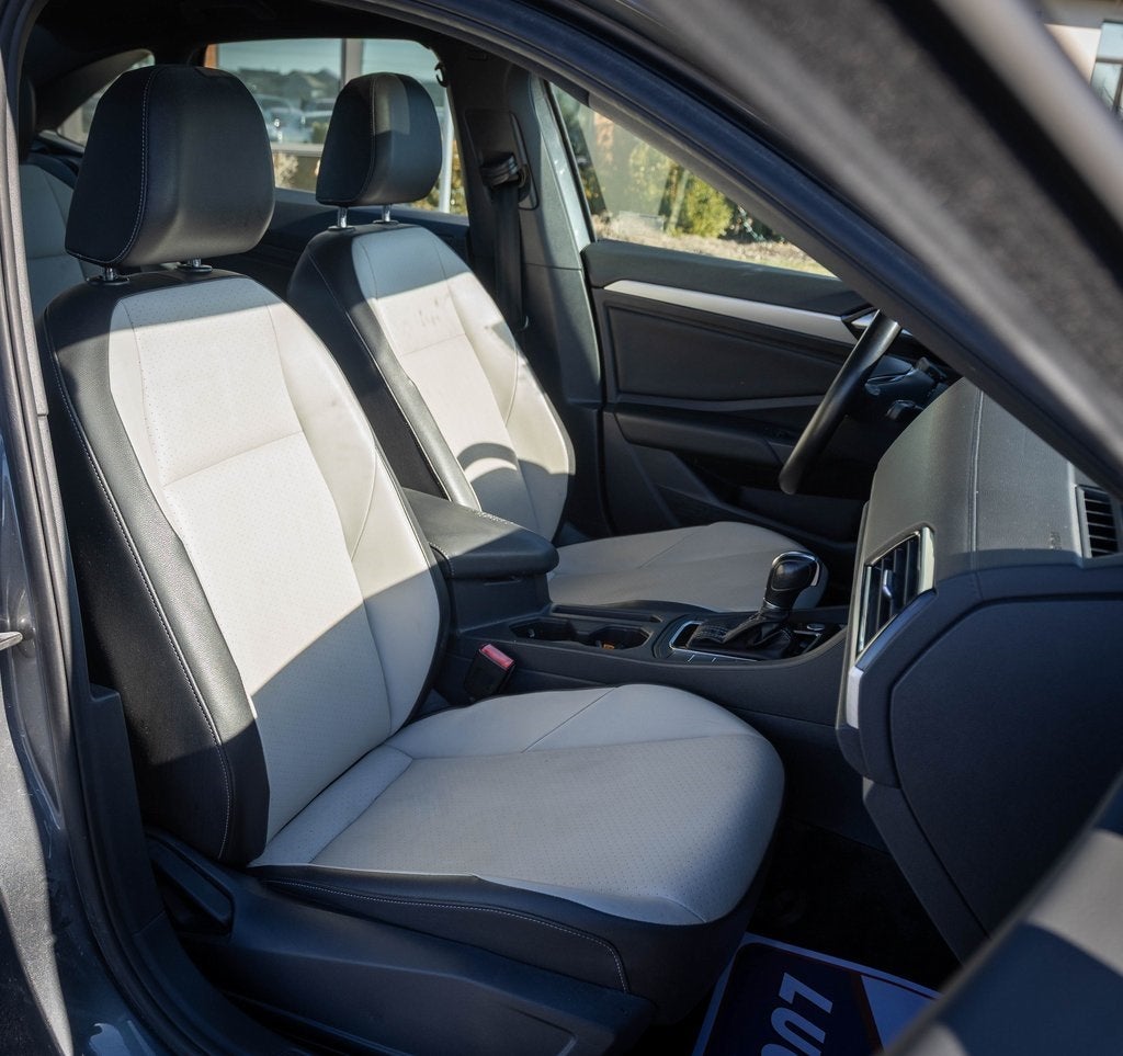 2019 Volkswagen Jetta R-Line