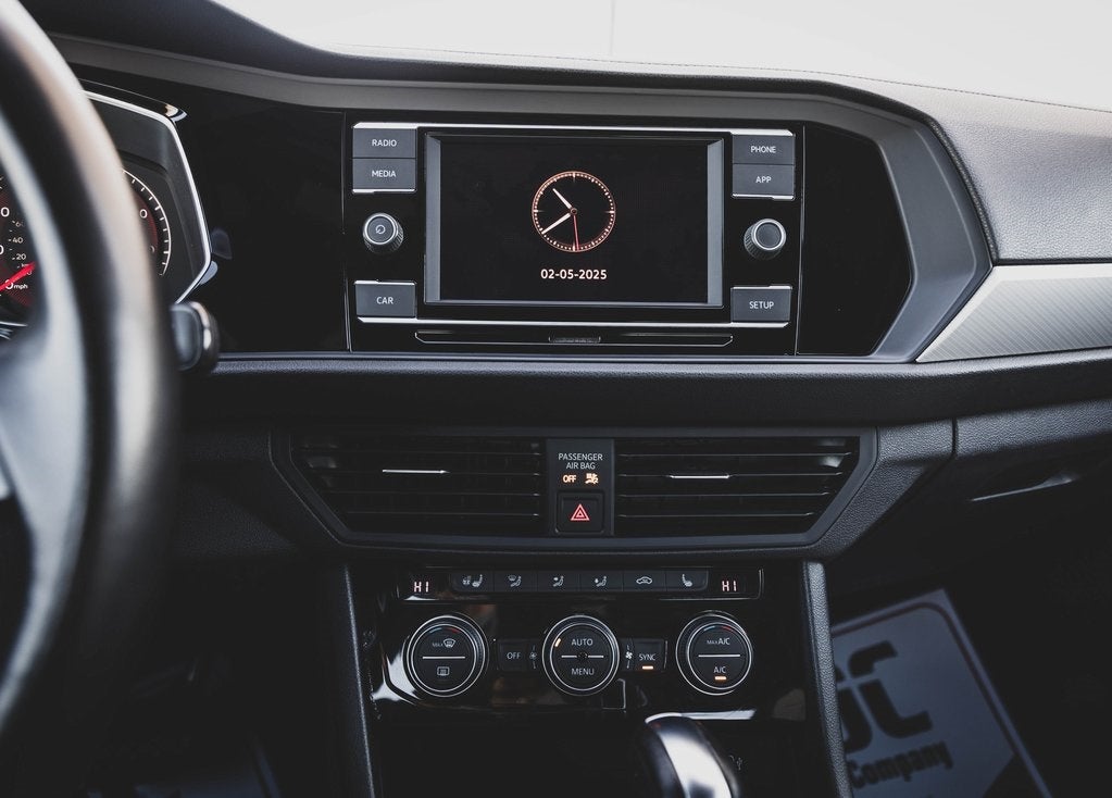 2019 Volkswagen Jetta R-Line