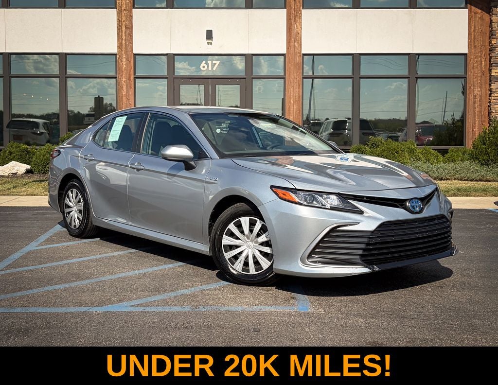 2021 Toyota Camry Hybrid LE