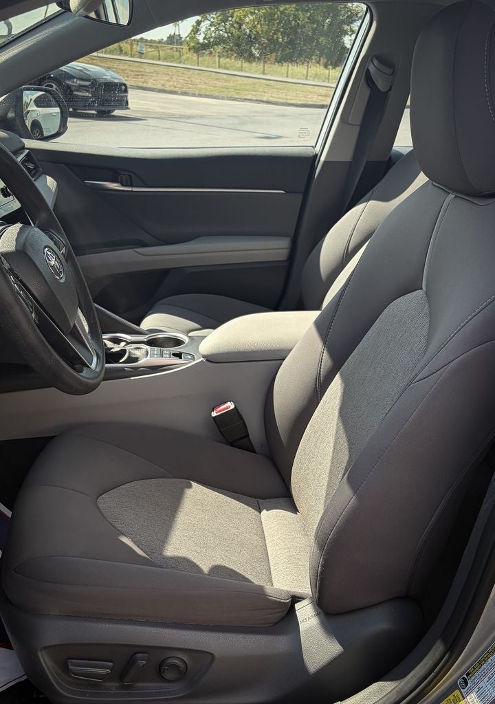 2021 Toyota Camry Hybrid LE