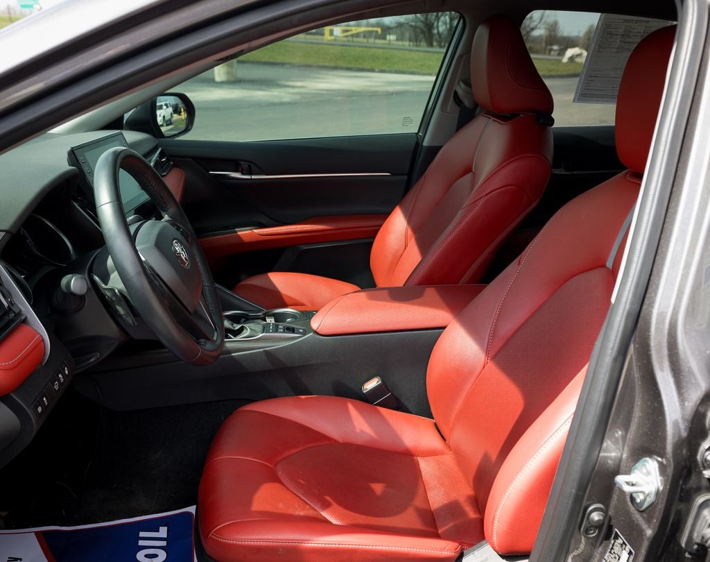 2022 Toyota Camry Hybrid XSE