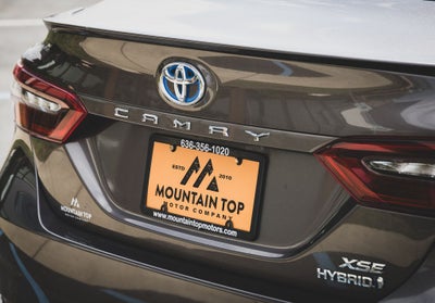 2022 Toyota Camry Hybrid XSE