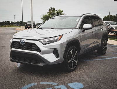 2022 Toyota RAV4 Hybrid XLE