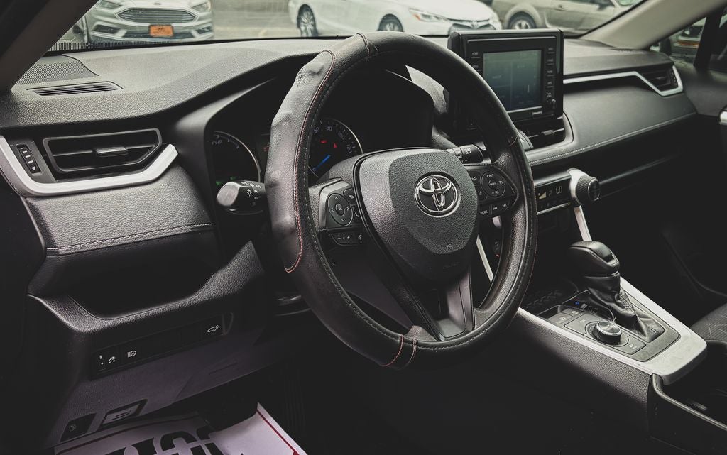 2022 Toyota RAV4 Hybrid XLE