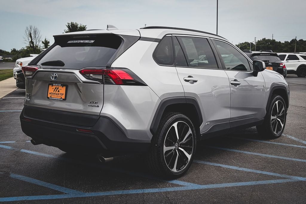 2022 Toyota RAV4 Hybrid XLE