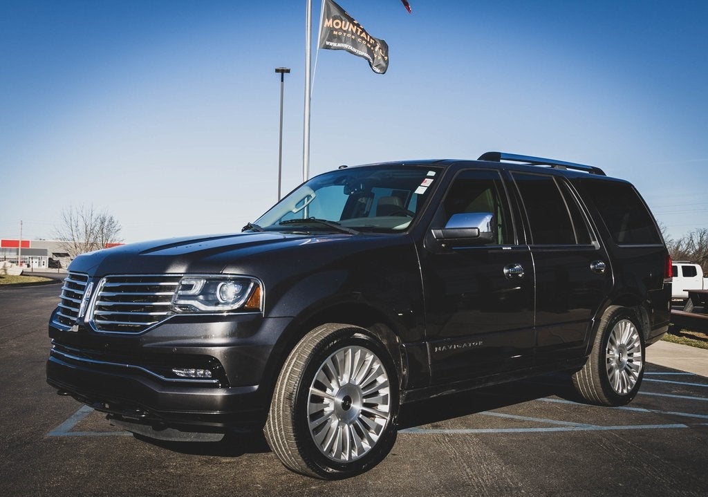 2016 Lincoln Navigator Select