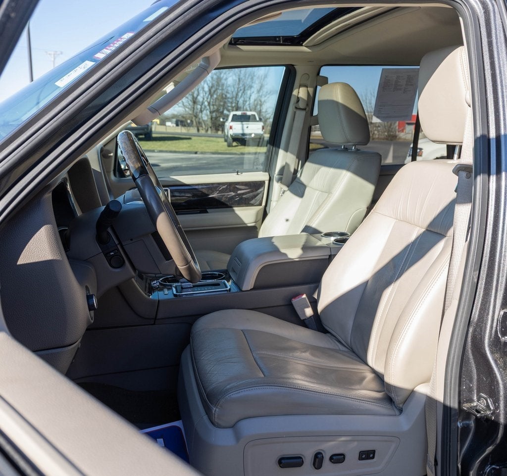 2016 Lincoln Navigator Select
