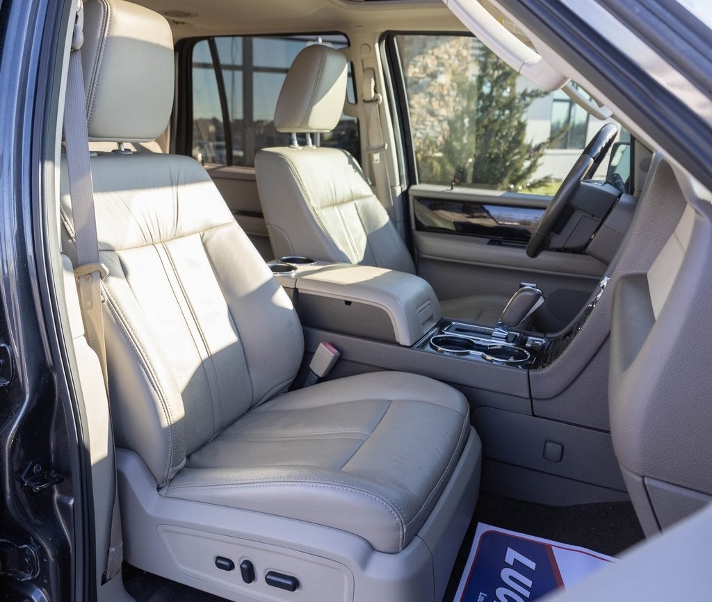 2016 Lincoln Navigator Select
