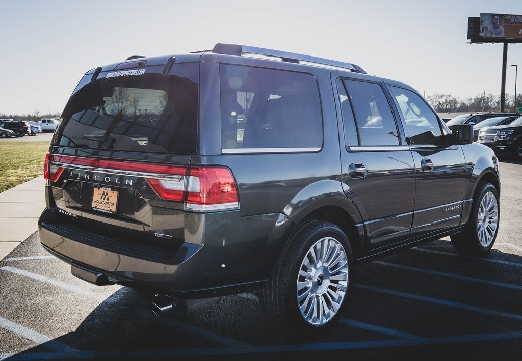 2016 Lincoln Navigator Select