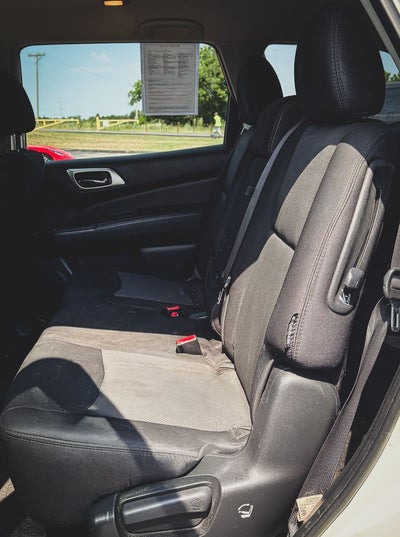 2018 Nissan Pathfinder S