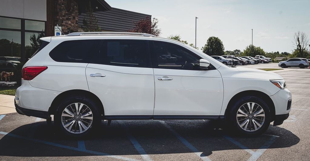 2018 Nissan Pathfinder S
