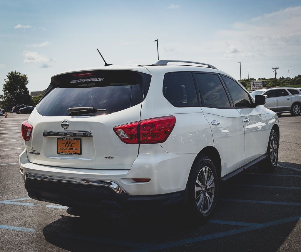 2018 Nissan Pathfinder S