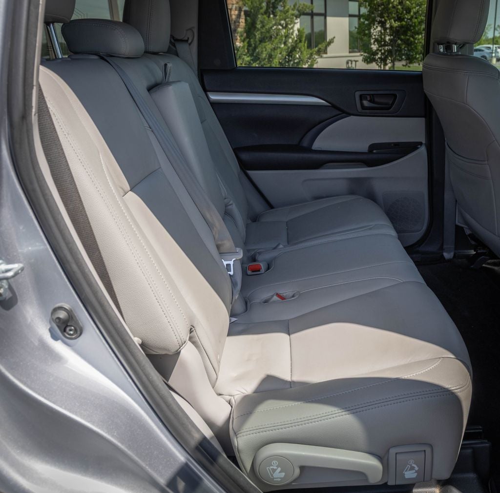 2016 Toyota Highlander LE V6