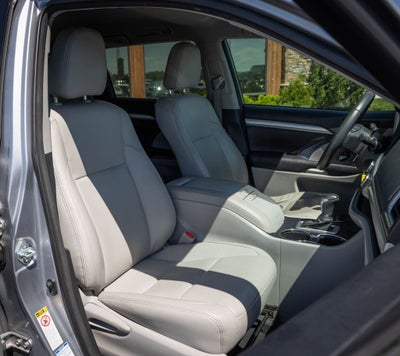 2016 Toyota Highlander LE V6