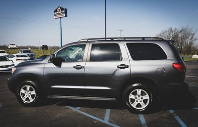 2017 Toyota Sequoia SR5 5.7L