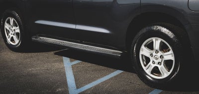 2017 Toyota Sequoia SR5 5.7L