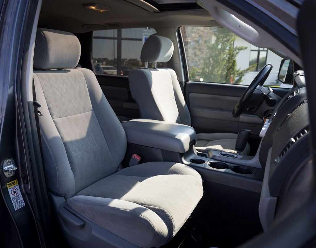 2017 Toyota Sequoia SR5 5.7L
