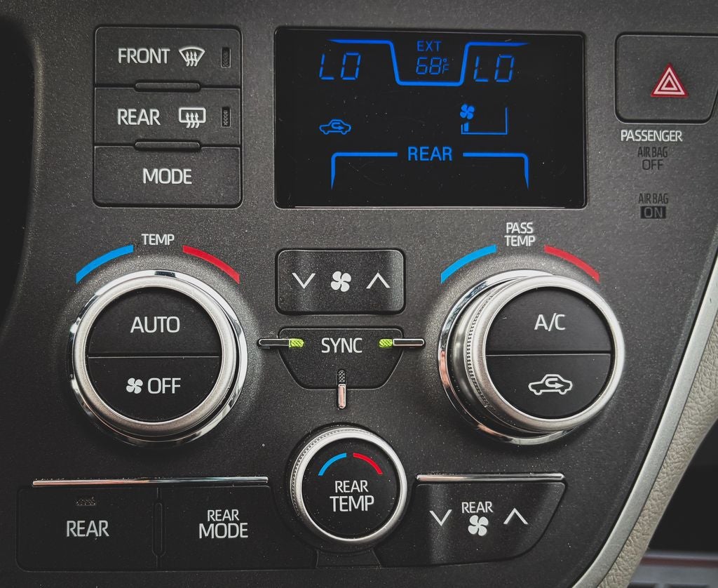 2020 Toyota Sienna XLE 7 Passenger