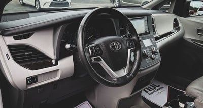 2020 Toyota Sienna XLE 7 Passenger