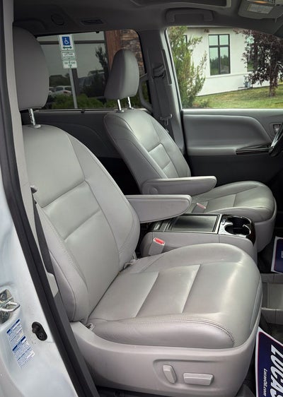 2020 Toyota Sienna XLE 7 Passenger