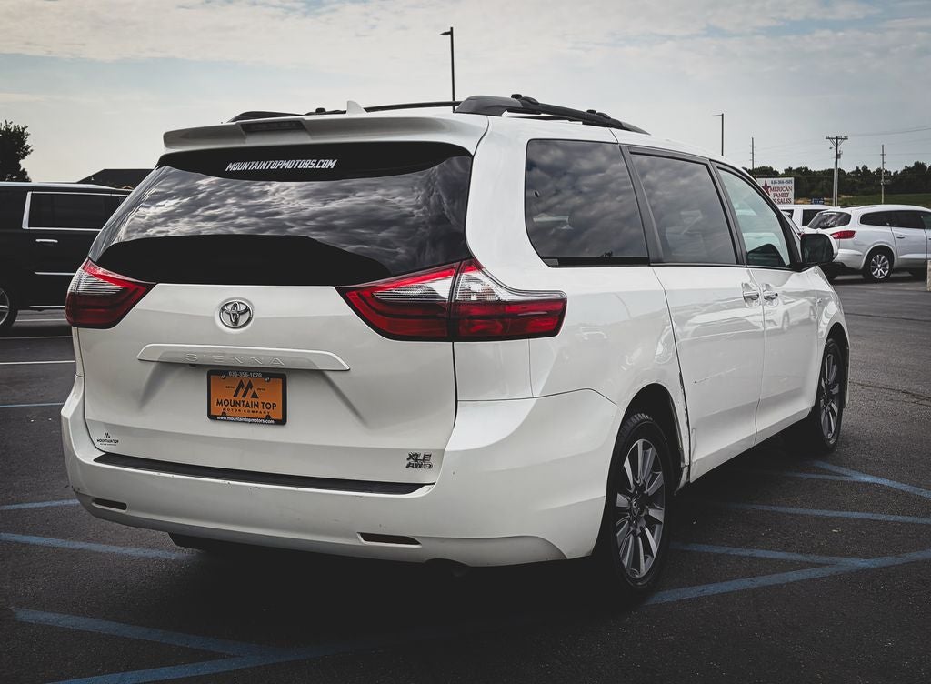 2020 Toyota Sienna XLE 7 Passenger