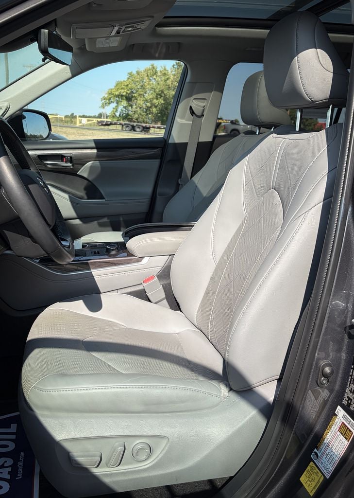 2020 Toyota Highlander Platinum