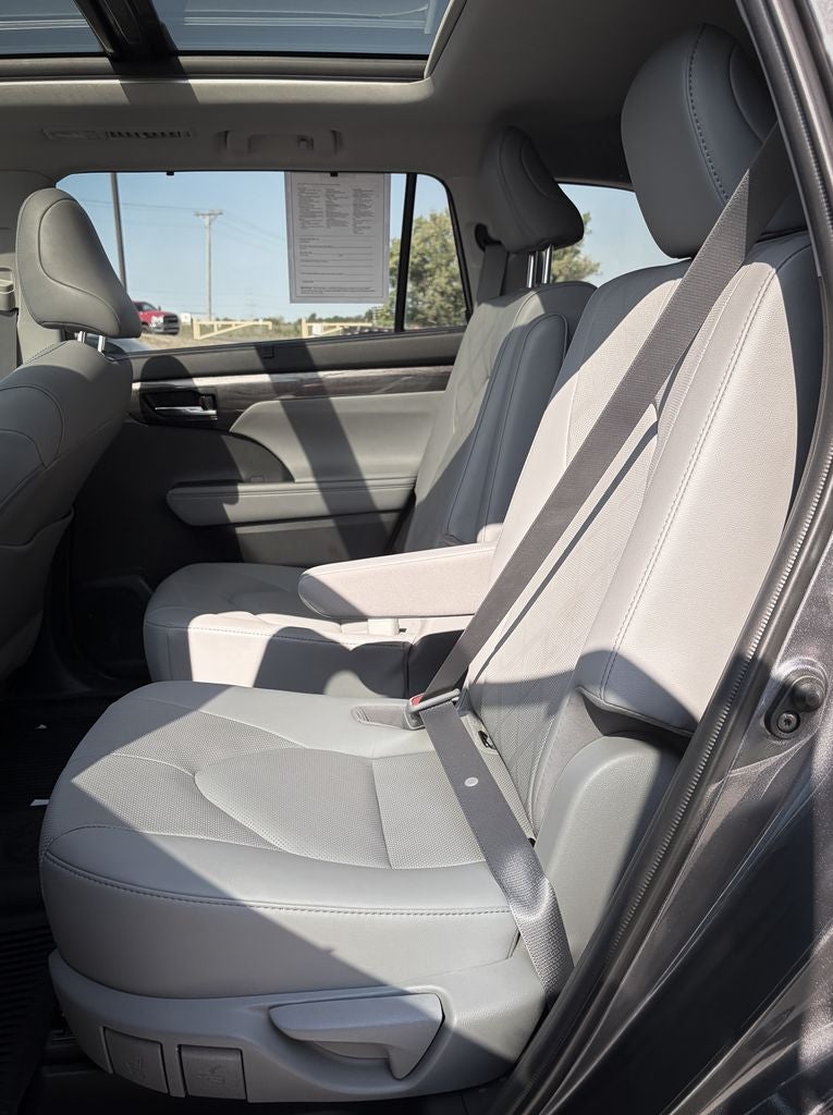 2020 Toyota Highlander Platinum
