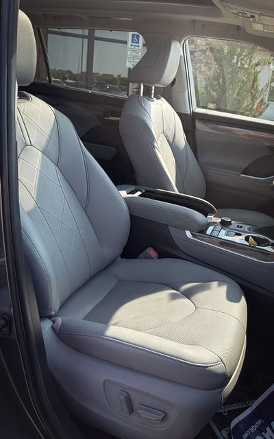 2020 Toyota Highlander Platinum
