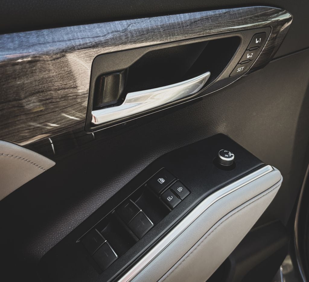 2020 Toyota Highlander Platinum