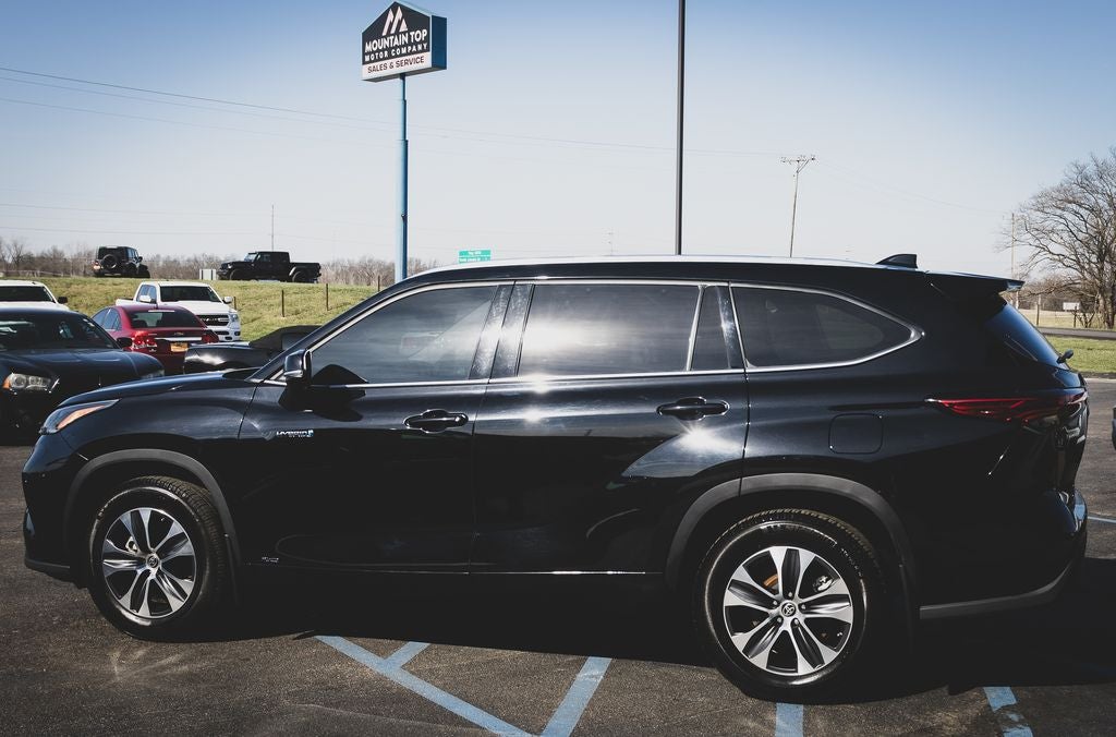 2021 Toyota Highlander Hybrid XLE