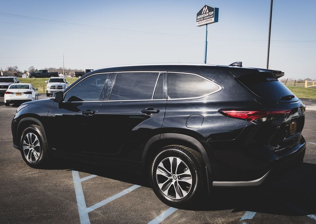 2021 Toyota Highlander Hybrid XLE