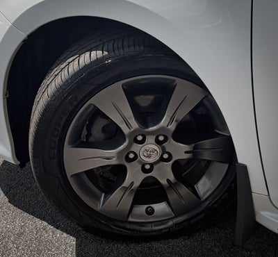 2016 Toyota Sienna SE 8 Passenger