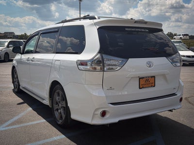 2016 Toyota Sienna SE 8 Passenger
