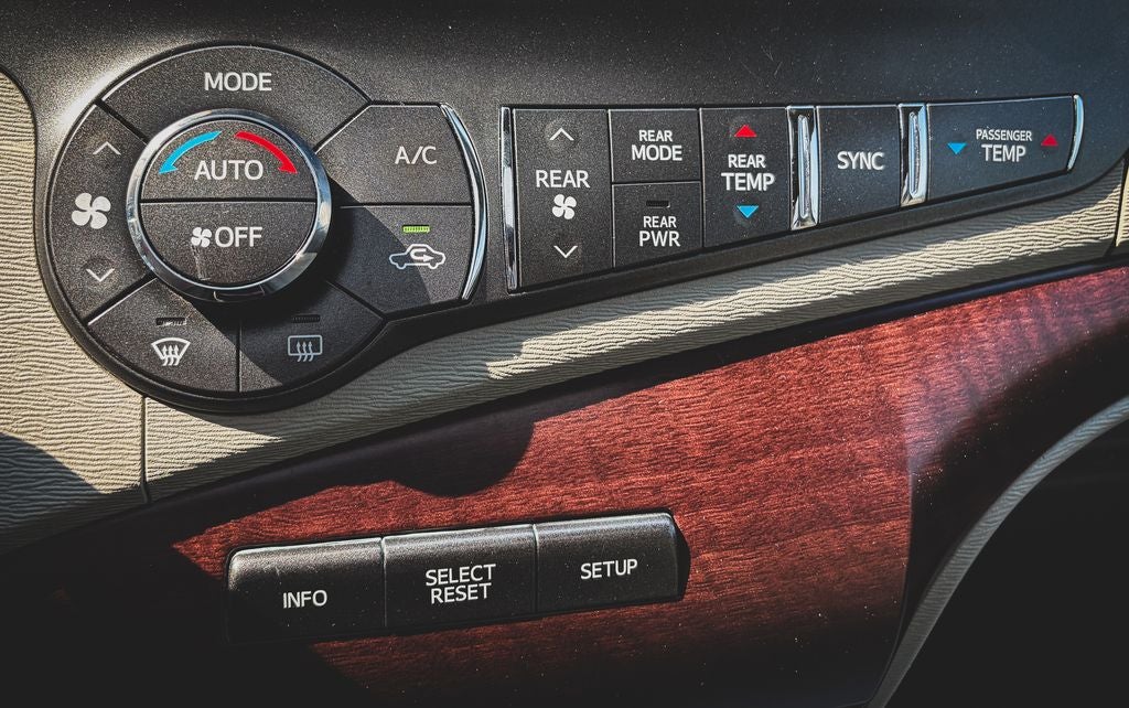 2014 Toyota Sienna XLE 8 Passenger
