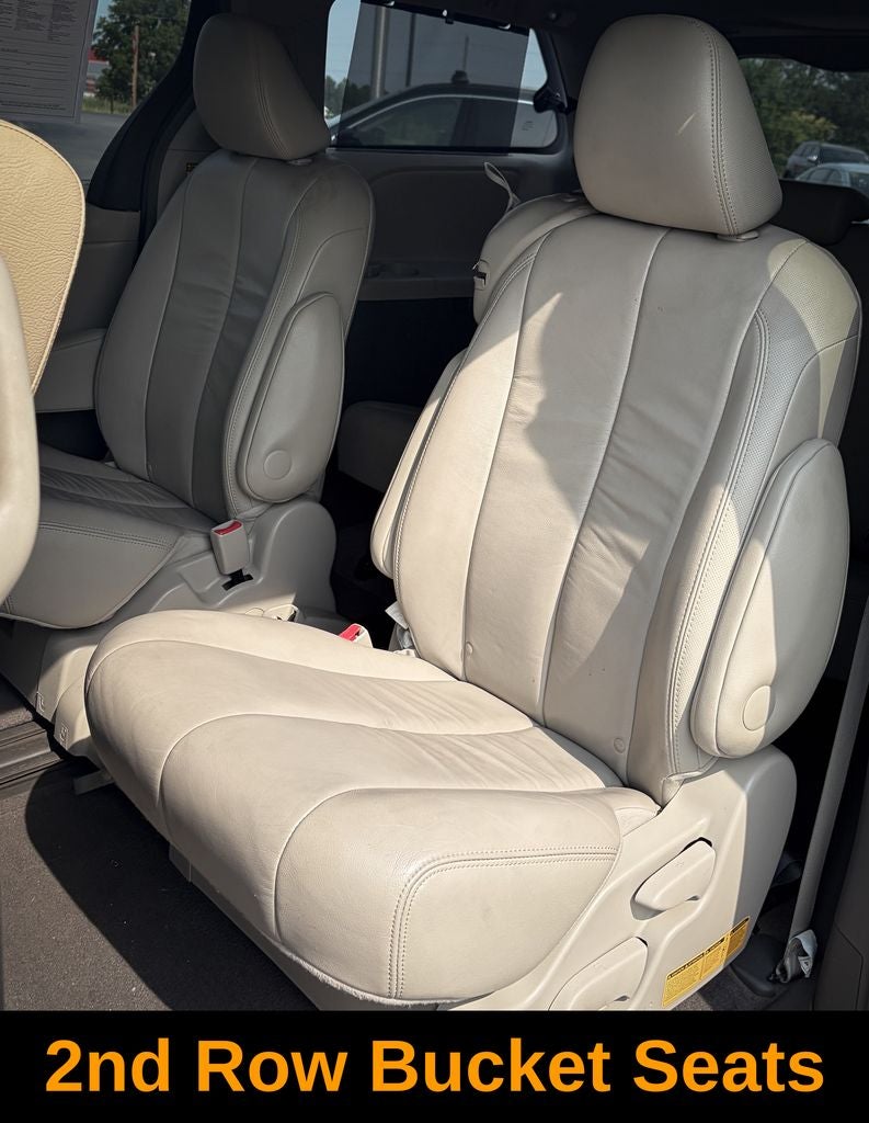 2014 Toyota Sienna XLE 8 Passenger