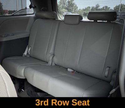 2014 Toyota Sienna XLE 8 Passenger
