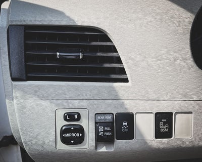 2014 Toyota Sienna XLE 8 Passenger
