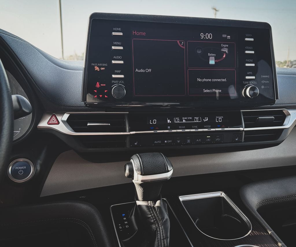2022 Toyota Sienna XLE 7 Passenger