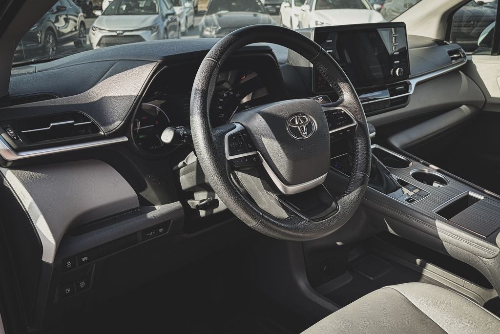 2022 Toyota Sienna XLE 7 Passenger