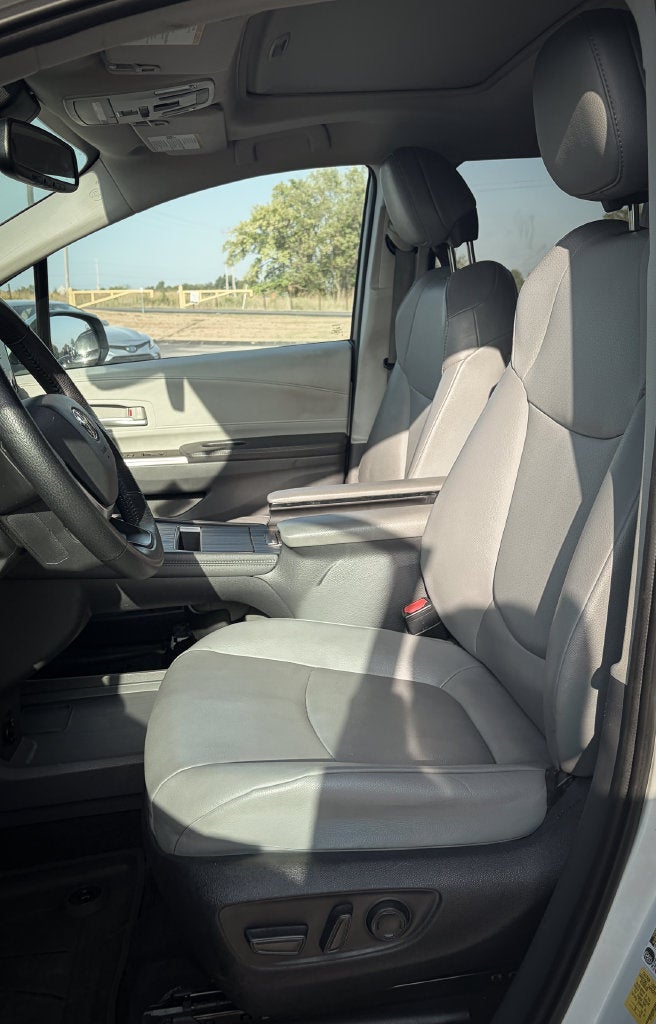 2022 Toyota Sienna XLE 7 Passenger