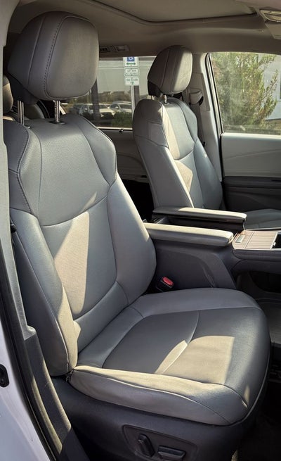 2022 Toyota Sienna XLE 7 Passenger