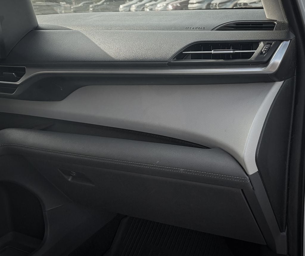 2022 Toyota Sienna XLE 7 Passenger