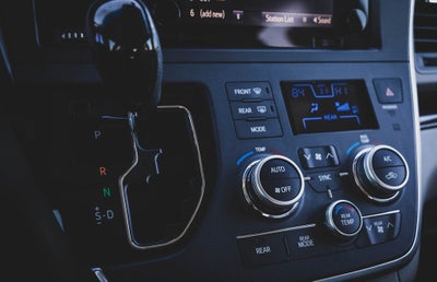 2017 Toyota Sienna XLE Premium 8 Passenger